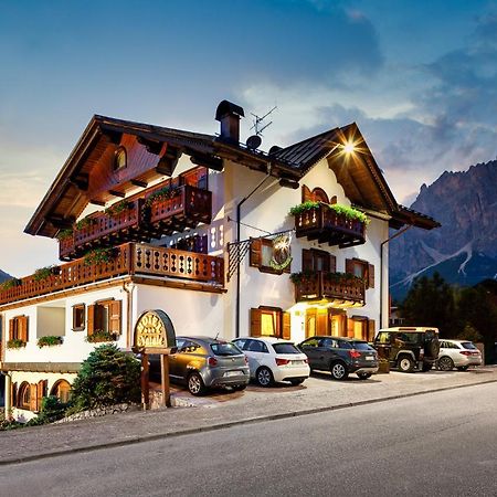 Hotel Natale Cortina d'Ampezzo Ngoại thất bức ảnh